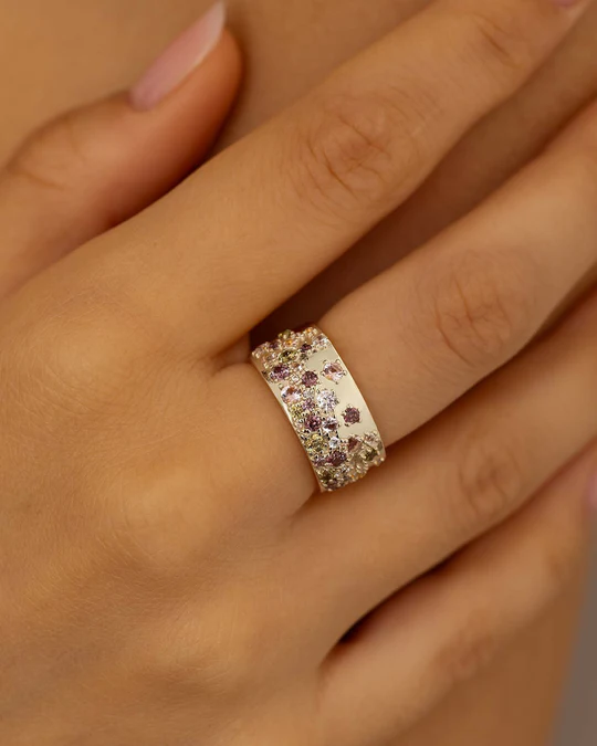 Anello Donna Amabile Horizon a Fascia con Piccole Pietre Colorate 