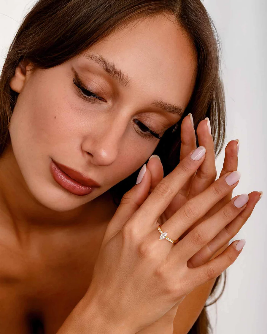 Anello Donna Amabile Solitario Glimmer Dorato con Pietra Bianca  Misura XS
