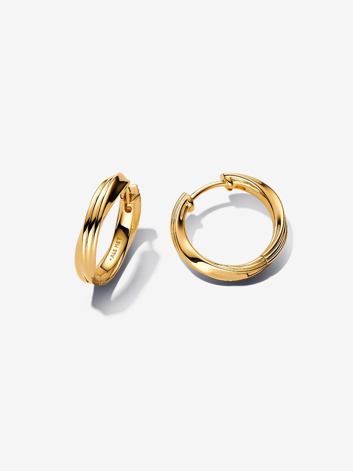 Orecchini Pandora Cerchi Linea Avvolgente Placcatura in Oro 14k