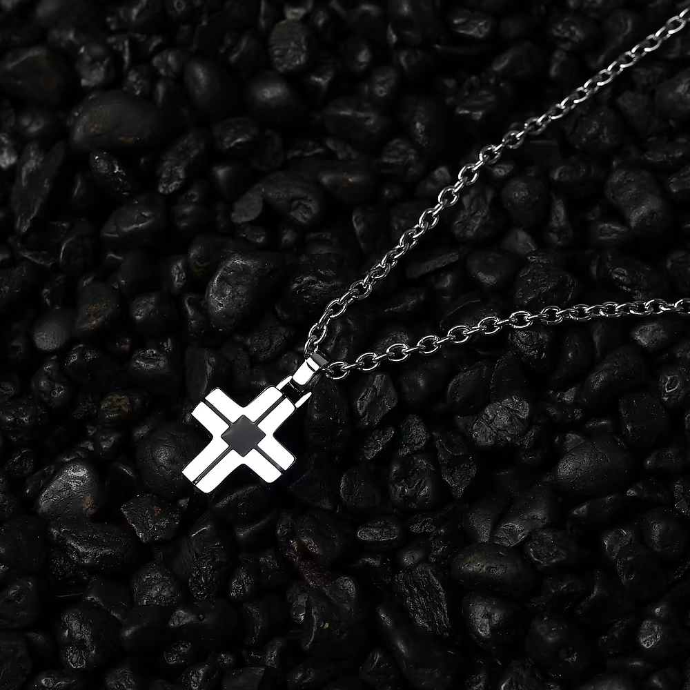 Collana Uomo Sector Spirit con Dettaglio Croce Nera Smaltata in Acciaio