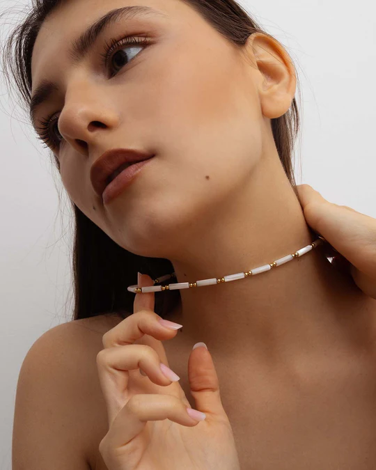 Collana Donna Amabile Shelly Dorata di Perle di Conchiglia Cilindriche 