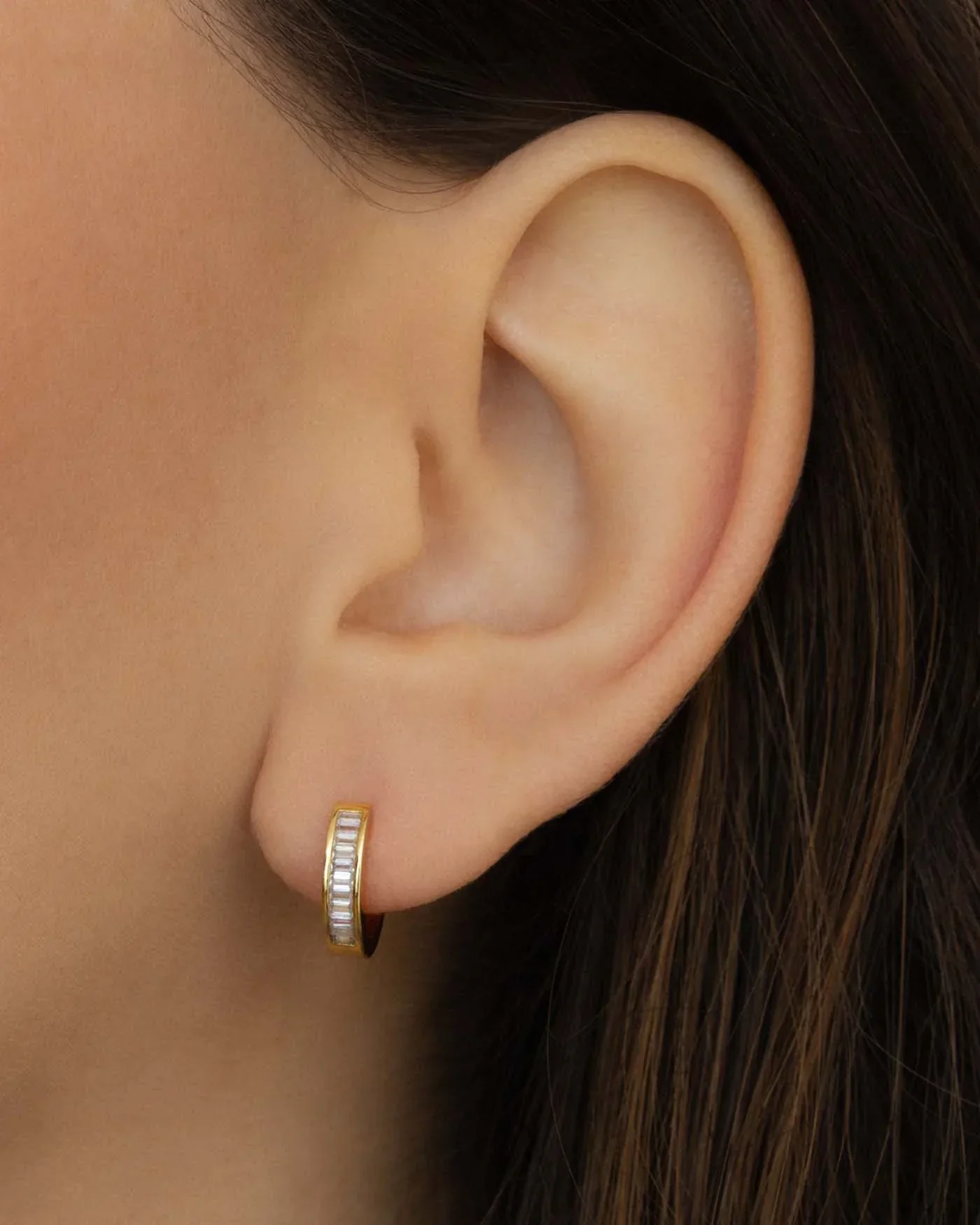 Orecchino Donna Amabile Hoop Zirconia A Cerchio Pietre di Zirconia Incastonate
