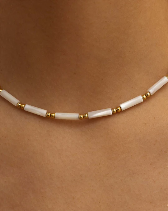 Collana Donna Amabile Shelly Dorata di Perle di Conchiglia Cilindriche 