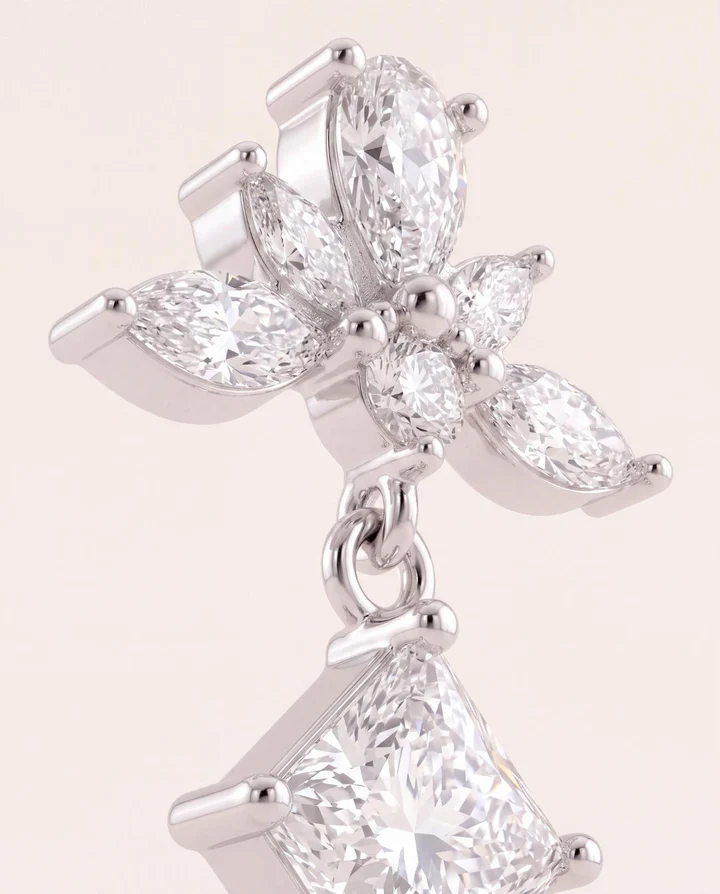 Orecchino Amabile Promise Chino Pendente Floreale con Zirconi Marquise e Princess Bianche 