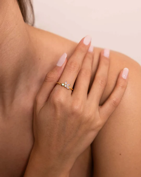 Anello Donna Amabile Petals Fantasia Dorato con Petali Rosa Misura L